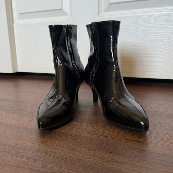La Canadienne Women's Amely Patent Leather Kitten Heel Booties - Picture 2 of 5